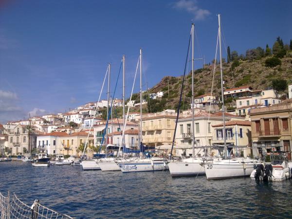Poros   - Segeln Yachtcharter Griechenland